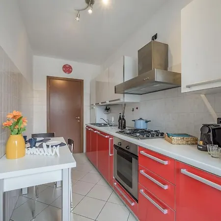 Near Duomo - Free Parking -terrace - Metro - Ac * ミラノ