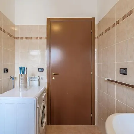 Near Duomo - Free Parking -terrace - Metro - Ac