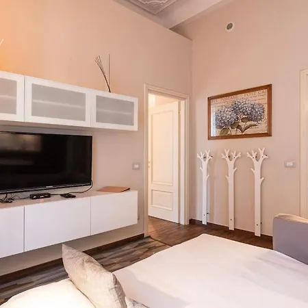 Crocetta Traviata Bilocale I Piano - Mirable Pm Apartment *