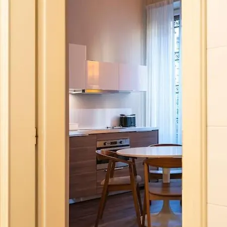 Crocetta Traviata Bilocale I Piano - Mirable Pm Apartment Milan