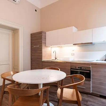 Crocetta Traviata Bilocale I Piano - Mirable Pm Apartment