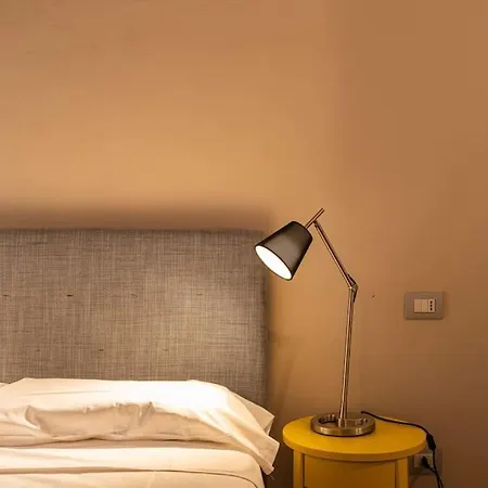 Crocetta Traviata Bilocale I Piano - Mirable Pm Apartment