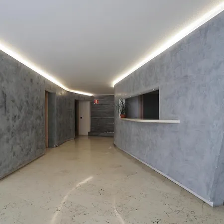 Primopiano - Watt B Milano