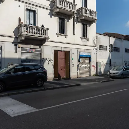 Youhosty -varesina 130 * Milano