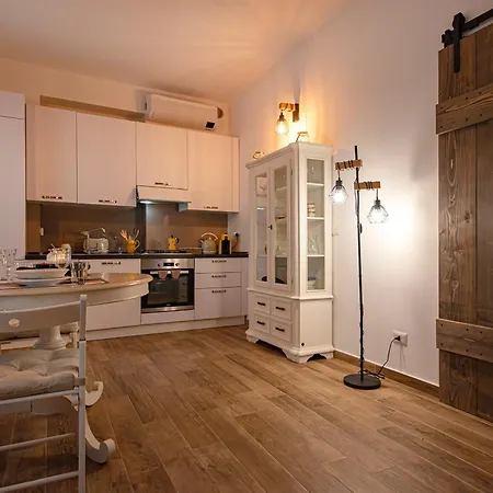 Ideal Rent - Catullo 9 Appartamento