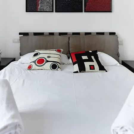 Cadorna Cityview Flat - Strategic Position In The Middle Of The Square