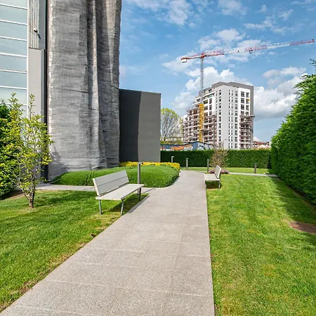 Ideal Rent - Lucini 19 * Milano