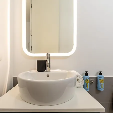 Beplace In De Amicis Apartment *