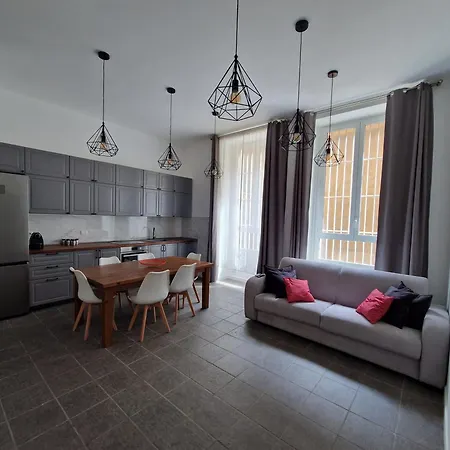 Homes & - Meravigli Den Apartment