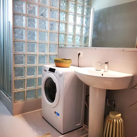 Spacious 50 Meters From The Metro *