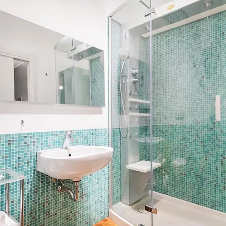 Brilliant Flat In Pta Venezia By Easylife