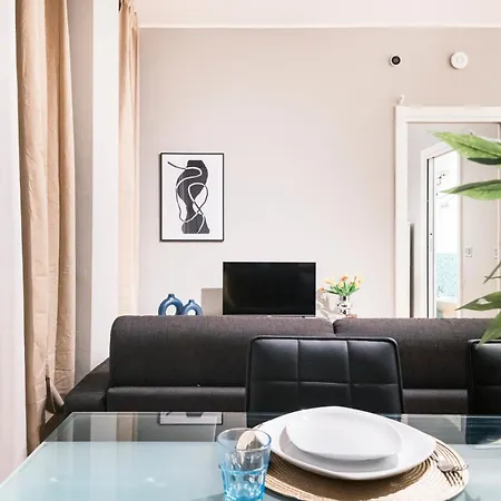 Apartment Brilliant Flat In Pta Venezia By Easylife Milan