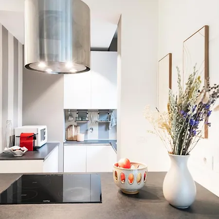 Easylife - - Rontgen 24 S - Bocconi * Milan