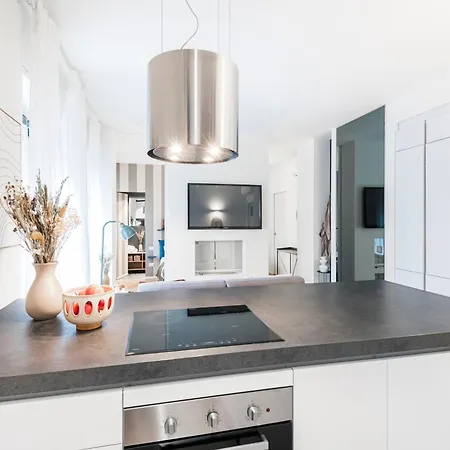 Easylife - - Rontgen 24 S - Bocconi * Mediolan