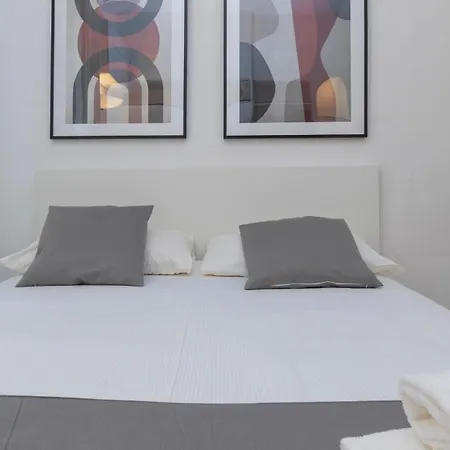 Xenia - Lovely In Porta Romana