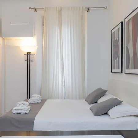 Xenia - Lovely In Porta Romana Lägenhet