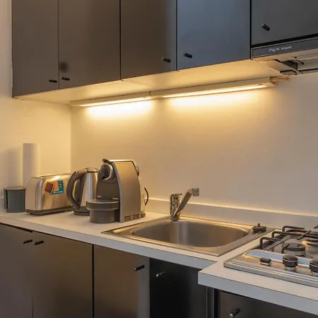 Xenia - Lovely In Porta Romana