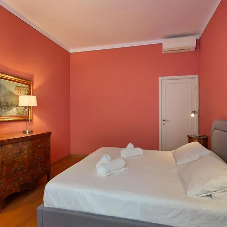 Favoloso A Pochi Minuti Dal Duomo Apartmán Milán
