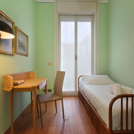 Favoloso A Pochi Minuti Dal Duomo Apartmán Milán