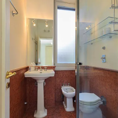 Favoloso A Pochi Minuti Dal Duomo * Milán