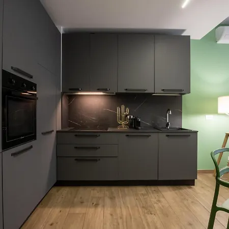 Gorki 11 - Modern Escape Apartment *