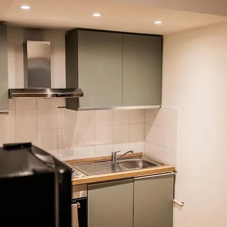 Fee4me Elegant Navigli 米兰