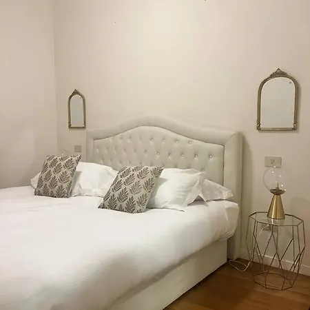 Scala Milano-palazzo Di Prestigio Apartament