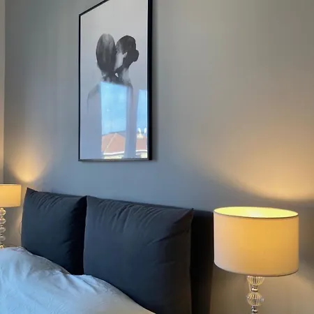 Lussuoso Bilocale Metro Blu Piazza Frattini