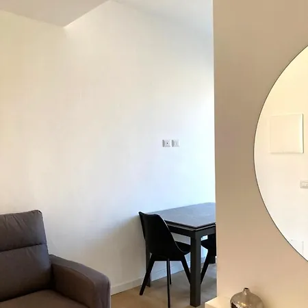 Lussuoso Bilocale Metro Blu Piazza Frattini