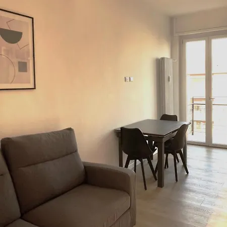Lussuoso Bilocale Metro Blu Piazza Frattini Apartamento *