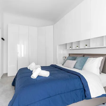 Apartment Bright Top-floor - 5mins Station *