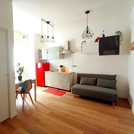First Apartamento *