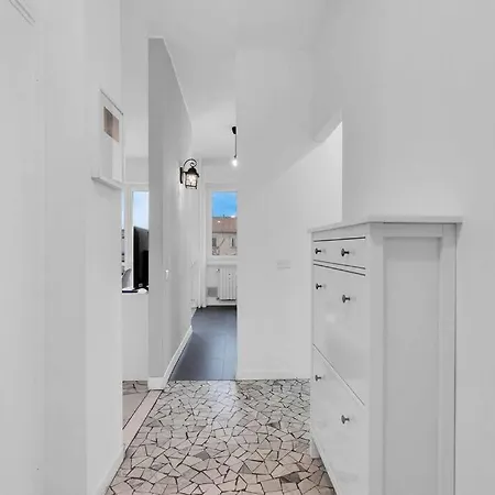 Fondazione Prada Olimpiadi La Piuma *