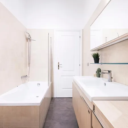 Easylife - Magnificent Splendid Sant'ambrogio