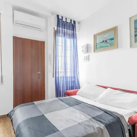 X4-self Check-in-m2 Famagosta-ac *