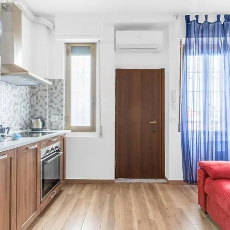 X4-self Check-in-m2 Famagosta-ac Apartment