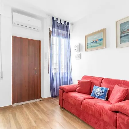 X4-self Check-in-m2 Famagosta-ac