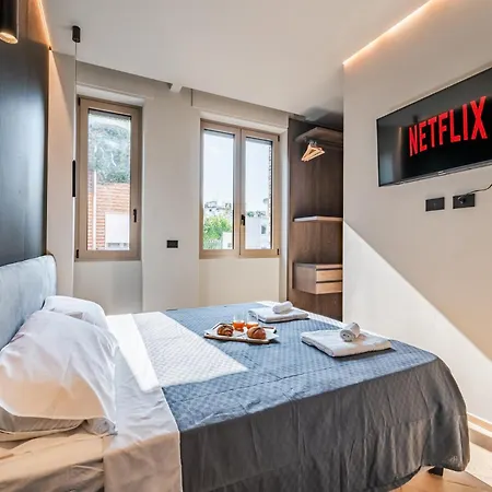 Terrazza Con Jacuzzi E Vista Iconica Sul Duomo Apartment Milan