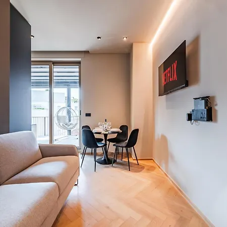 Apartment Terrazza Con Jacuzzi E Vista Iconica Sul Duomo *