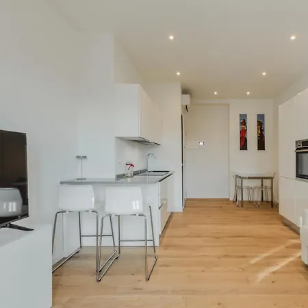 Naviglio White Bliss Apartment