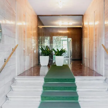 Fully Furnished Flat Arco Della Pace By Easylife *