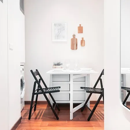 Fully Furnished Flat Arco Della Pace By Easylife Appartamento