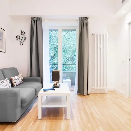 Easylife - Luminosa E Comoda Residenza Con Balcone *