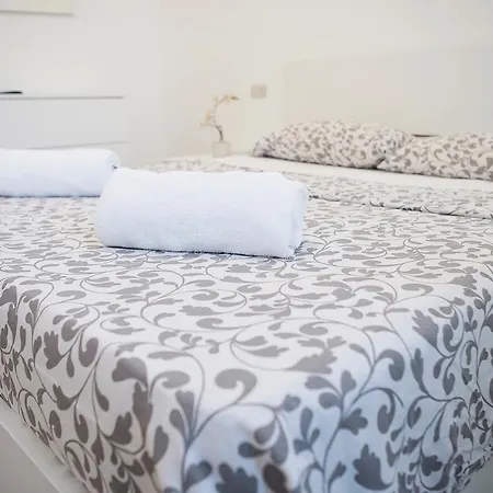 Toma Trilocale Moderno Per Max 6 Persone Milaan