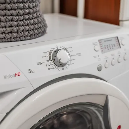 Nuovissima Dimora Con Terrazzino *