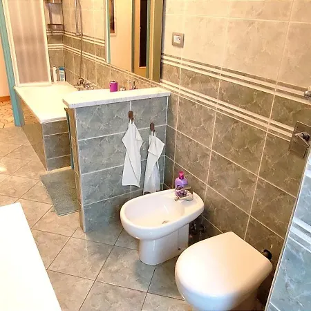 2 Minimal * Μιλάνο