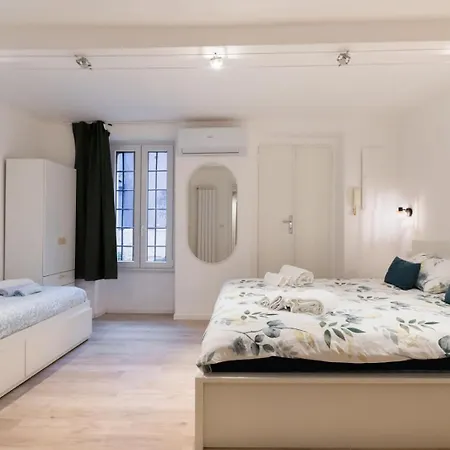 Ortica Street Linate E San Raffaele Apartment *