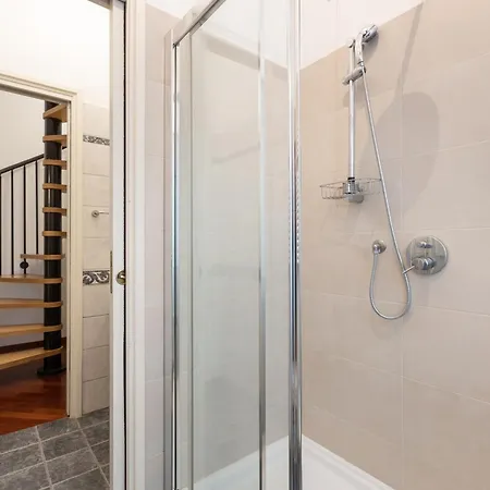 Splendid One Bedroom 2 Level Duomo - Mirable Pm Apartman *