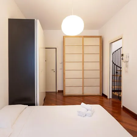 Splendid One Bedroom 2 Level Duomo - Mirable Pm * Mediolan