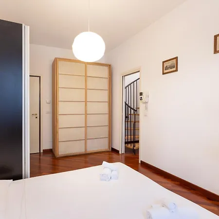 Splendid One Bedroom 2 Level Duomo - Mirable Pm Apartament *